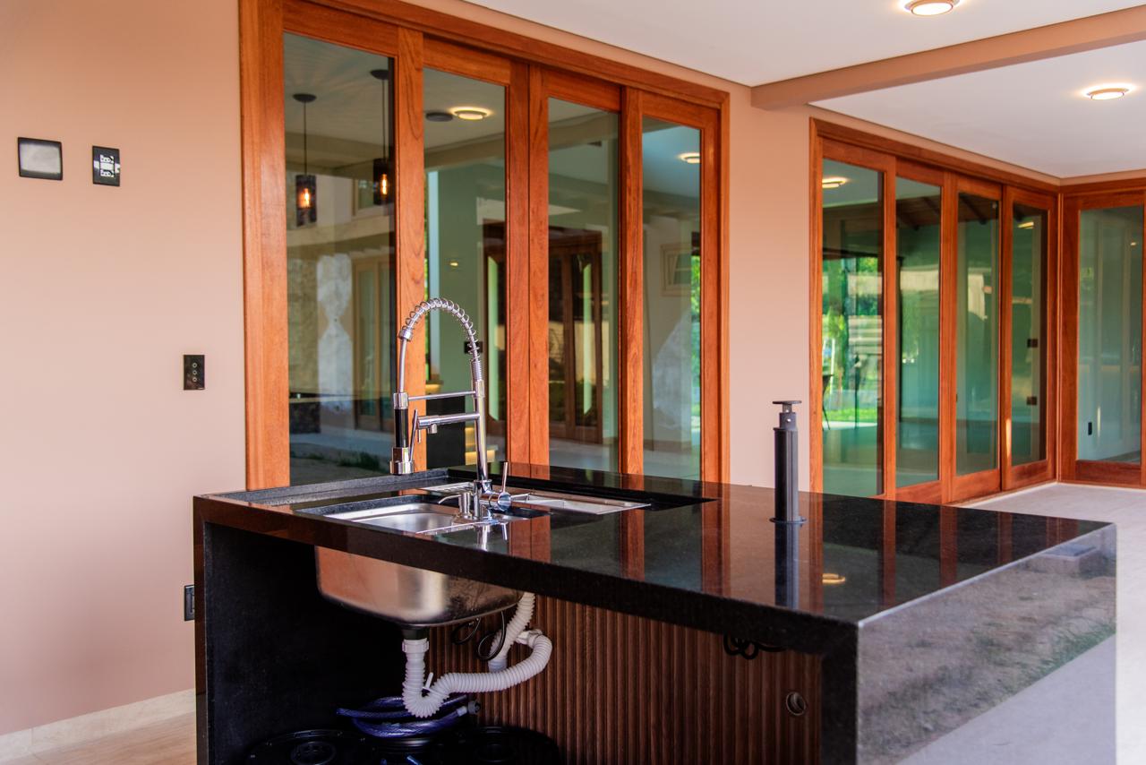 Pia em Granito Preto